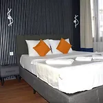 Ar