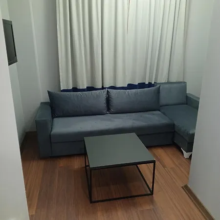 Ar 3*